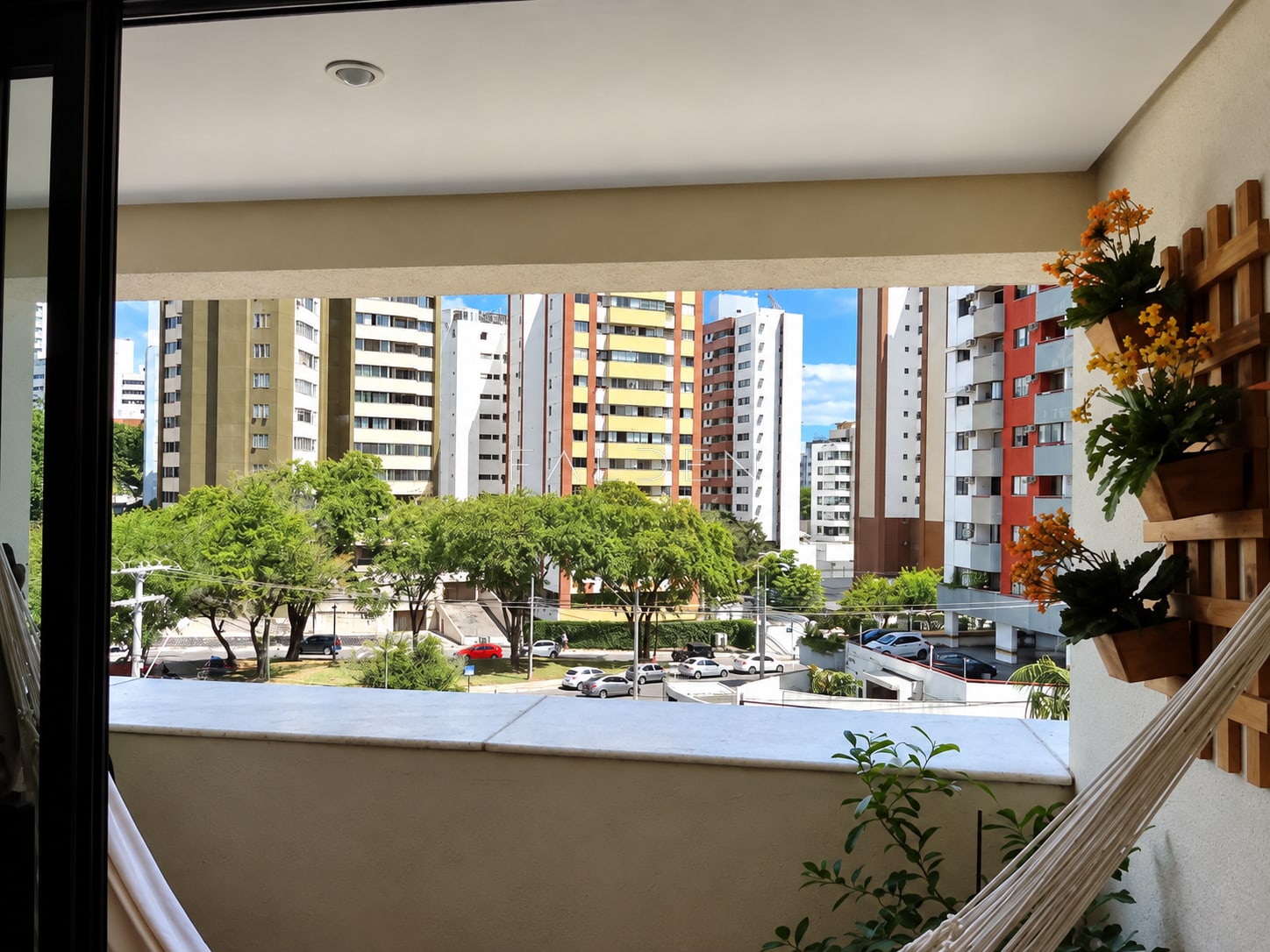 Apartamento à venda no Loteamento Aquarius: 90 m², 3 quartos, suíte e varanda